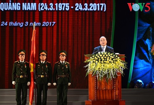Quang Nam feiert 20. Jahrestag der Wiedergründung - ảnh 1